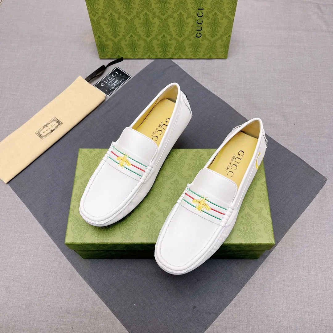p400 GUCCI, Gucci official flagship store original casual beanie shoes ~ Four Seasons Trendy Shoes 👟》New version at the counter, Gucci 1:1 high-quality workmanship, upper: imported pebbled calfskin, genuine sweat-absorbent pigskin lining, fashionable lazy business style design, casual loafers, running shoes are perfect for young people. British fashion boots 😍 Equipped with original raw rubber wear-resistant outsole, absolutely high-end and classy, ​​suitable for drivers only 🚗 A must-have for fashionable men, standard code 37-45 No. 071